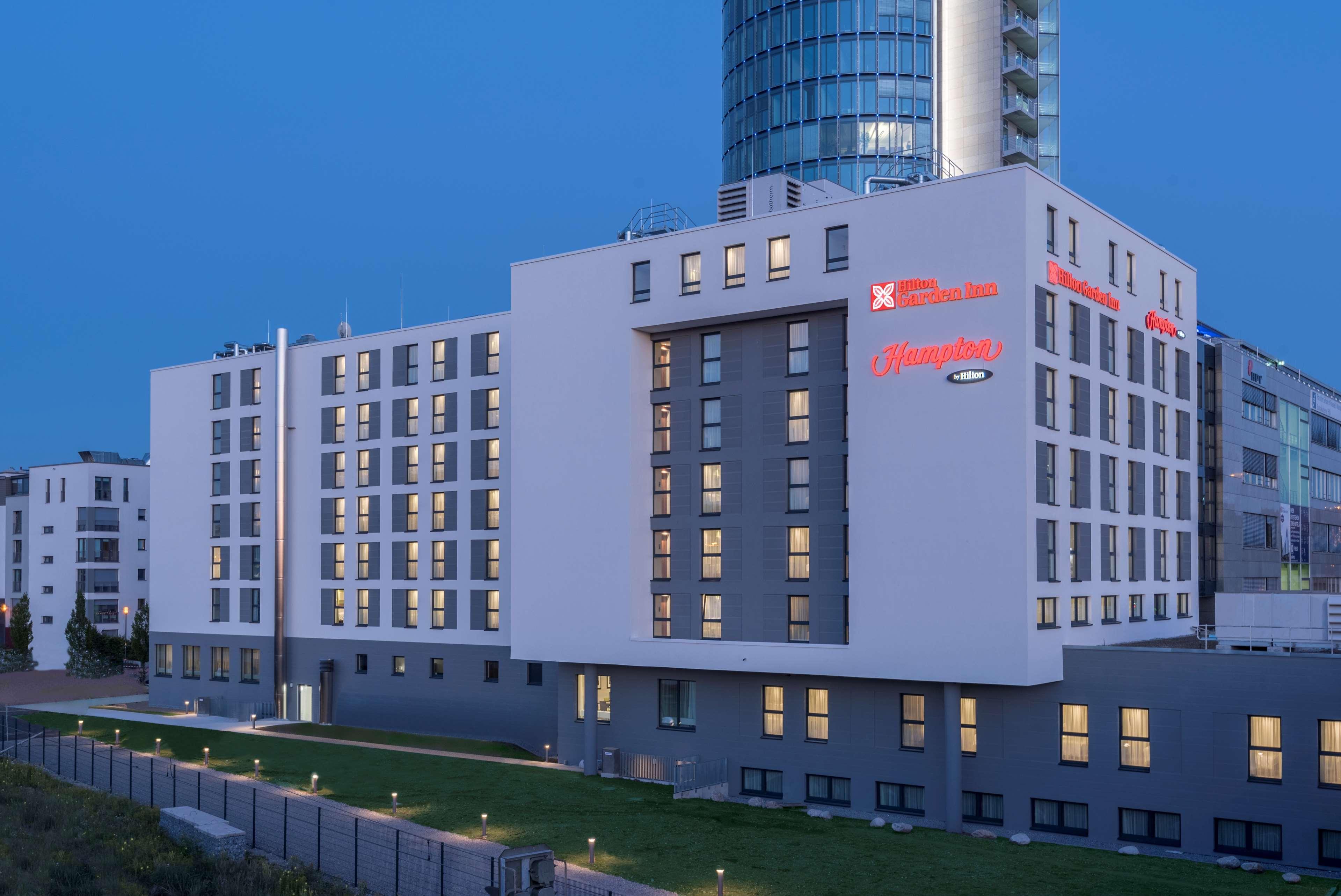 Hilton Garden Inn Munich City West Exterior photo