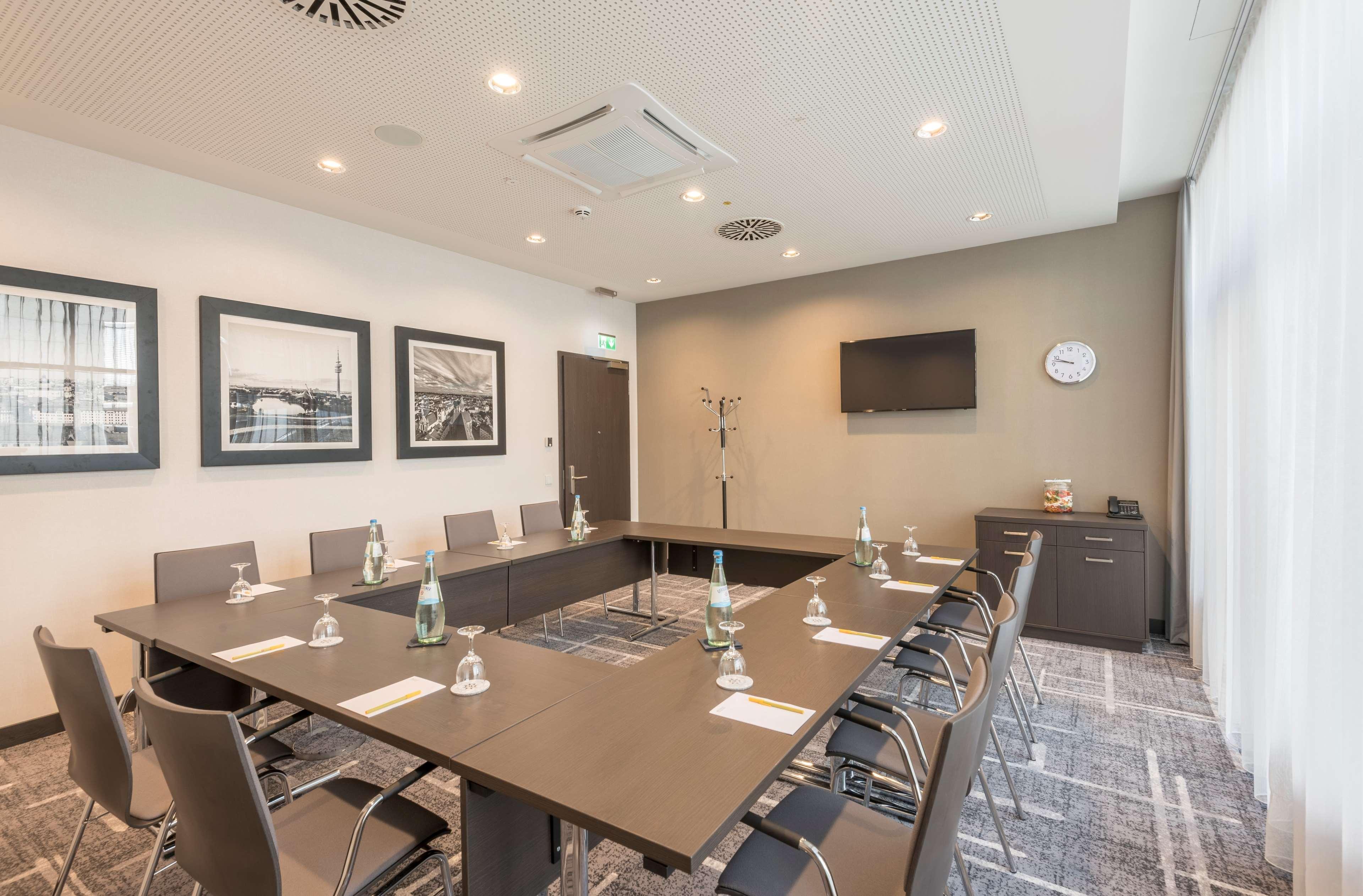 Hilton Garden Inn Munich City West Exterior photo