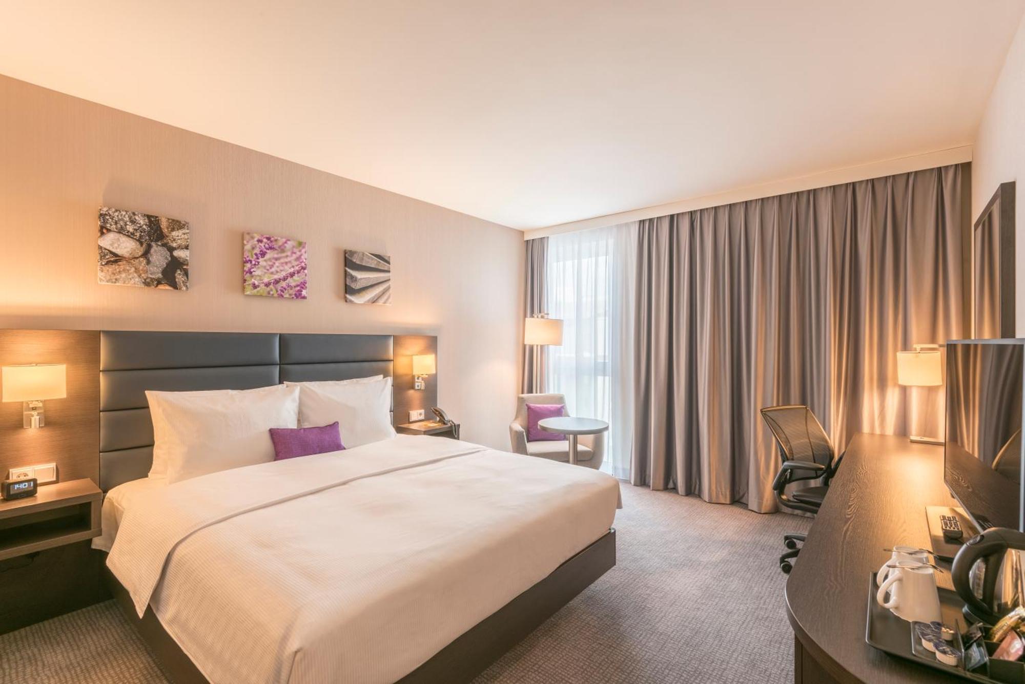 Hilton Garden Inn Munich City West Exterior photo