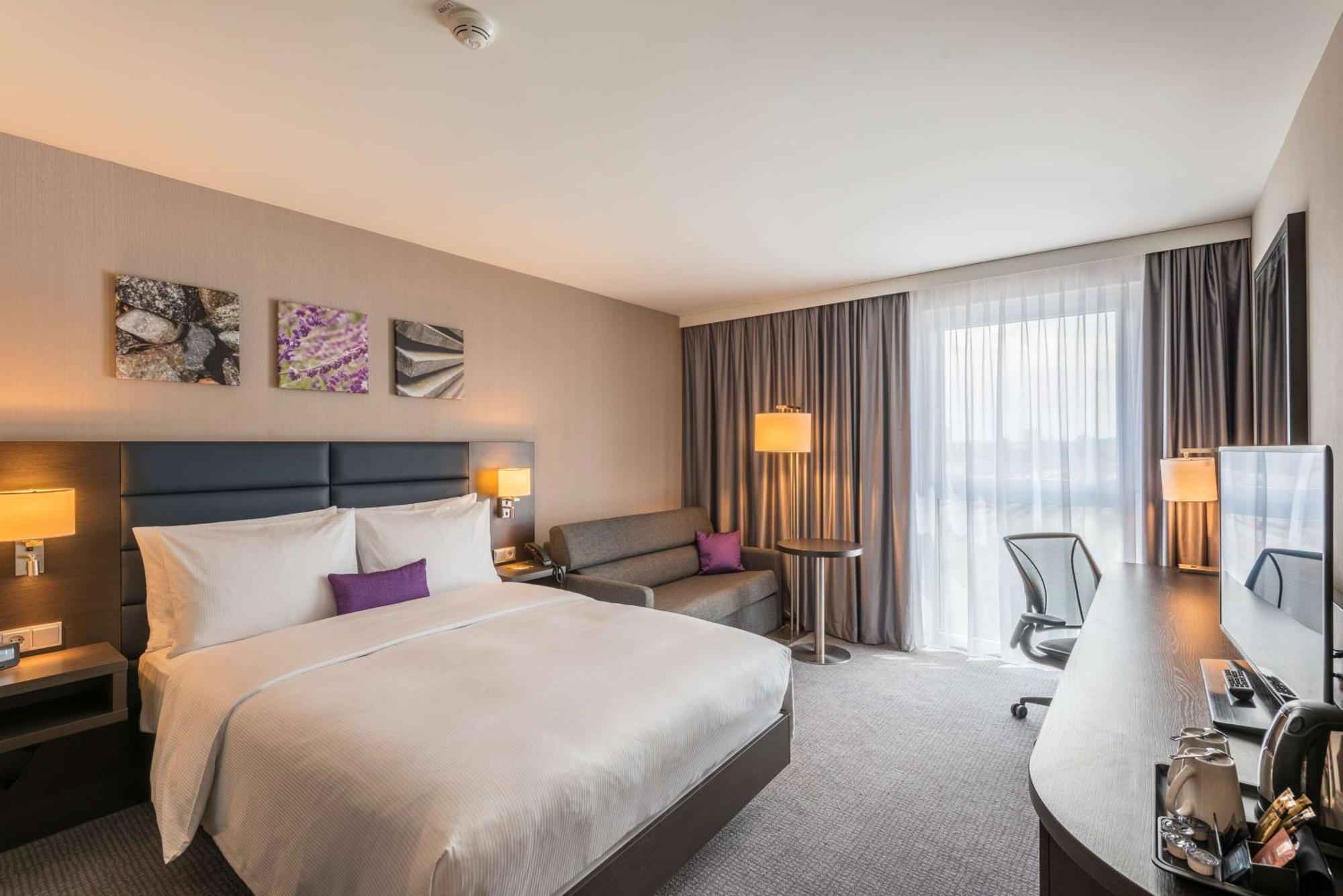 Hilton Garden Inn Munich City West Exterior photo